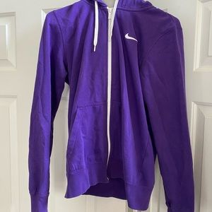 Women’s Nike sweatshirt
